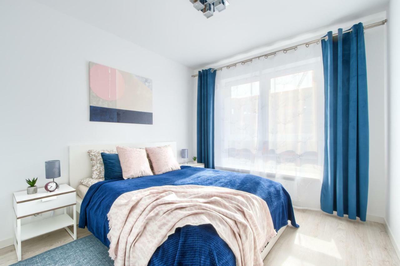 M&R Apartament Airport&Business Deluxe Cybernetyki 17 - Underground Garage - Free Wifi - Netflix - Air Conditioning - Self Check-In, Close By Chopin Airport Warszawa Eksteriør billede